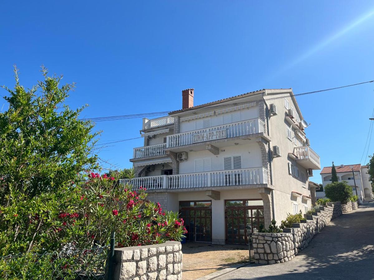 Apartments Vuksan Rab Town Exterior photo